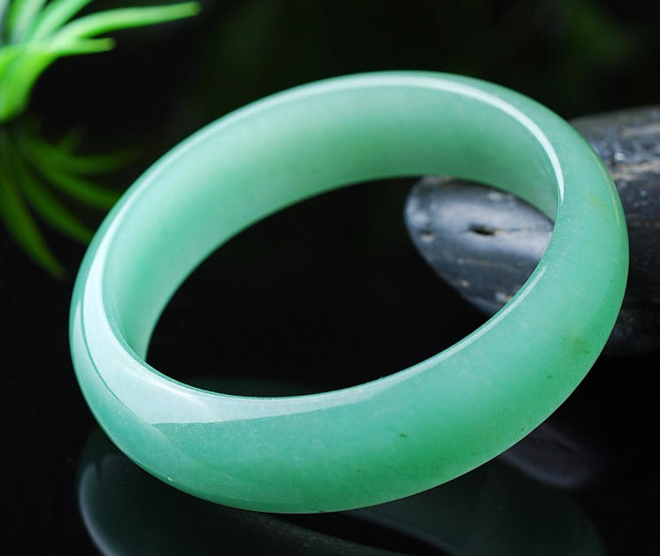 翡翠仿冒品（玻璃、石英岩、水沫子等）快速区分方法